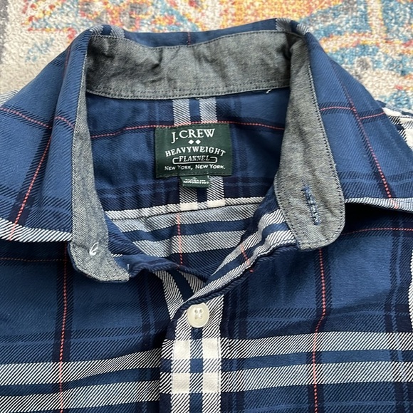 JCrew heavyweight flannel blue plaid button down two pockets - Picture 3 of 5